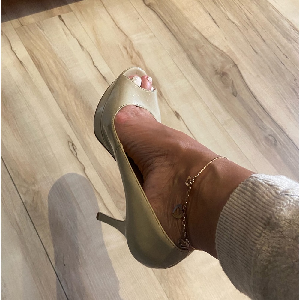 Marc Fisher Platform Heel - image 2